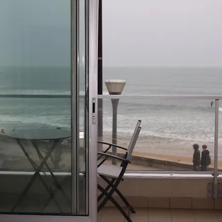 Sur Le Remblai Des Sables Dolonne * Les Sables-dʼOlonne