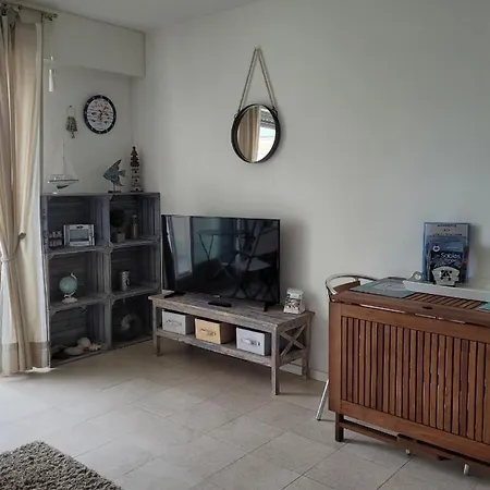 Sur Le Remblai Des Sables Dolonne Daire *