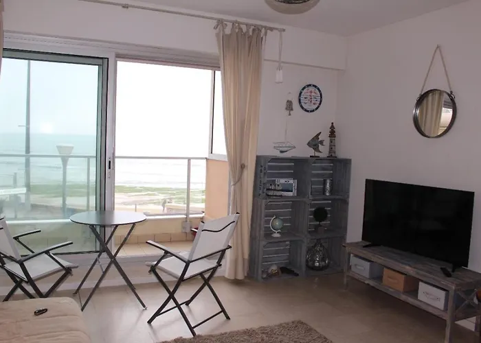 Sur Le Remblai Des Sables Dolonne Apartmán