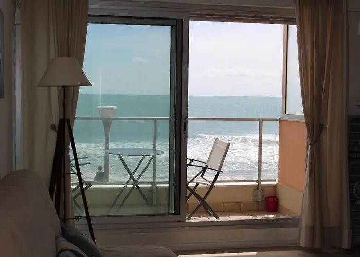 Sur Le Remblai Des Sables Dolonne * Les Sables-dʼOlonne